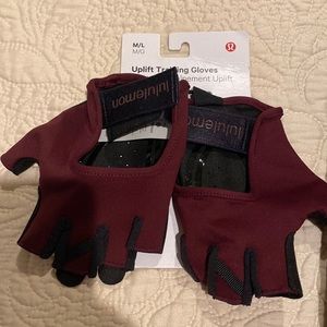lulu lemon training gloves.